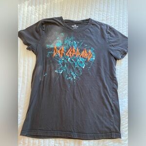 DEF LEOPARD HOLLISTER TSHIRT
